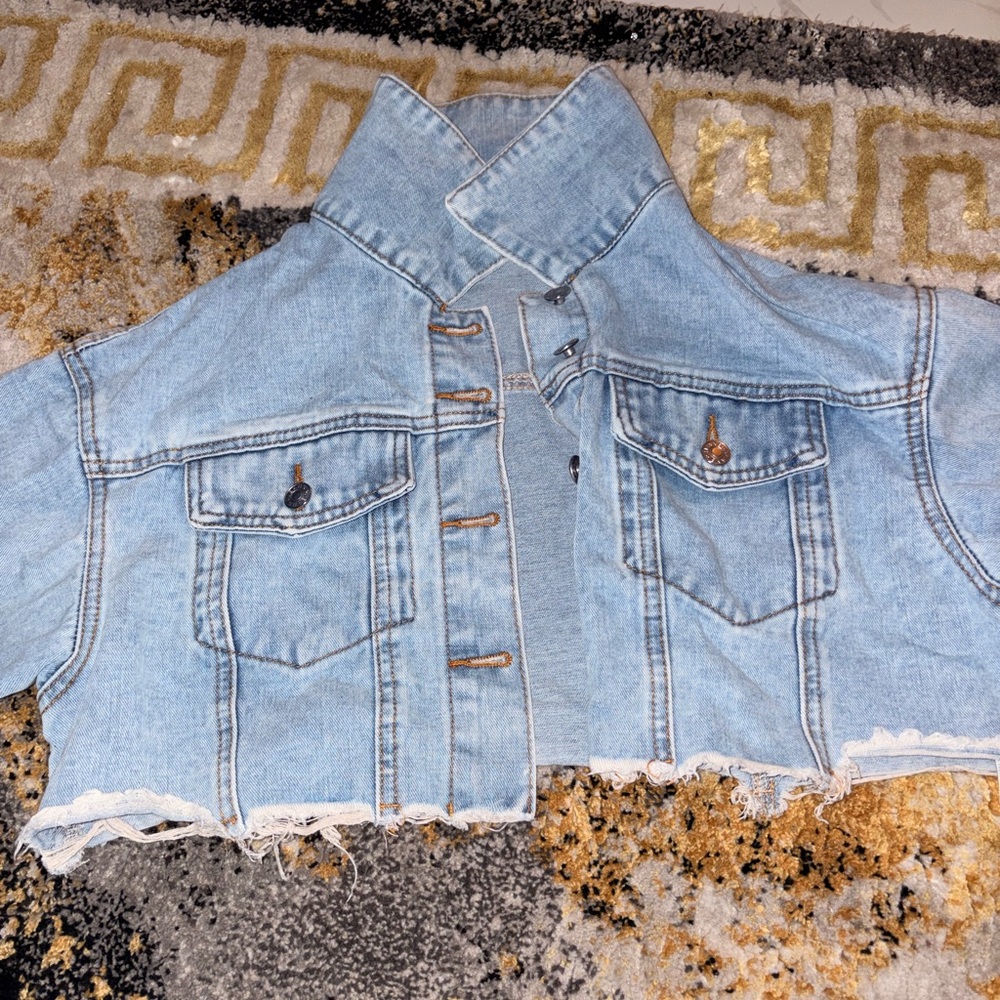 SHEIN Light Blue Distressed Denim Jacket